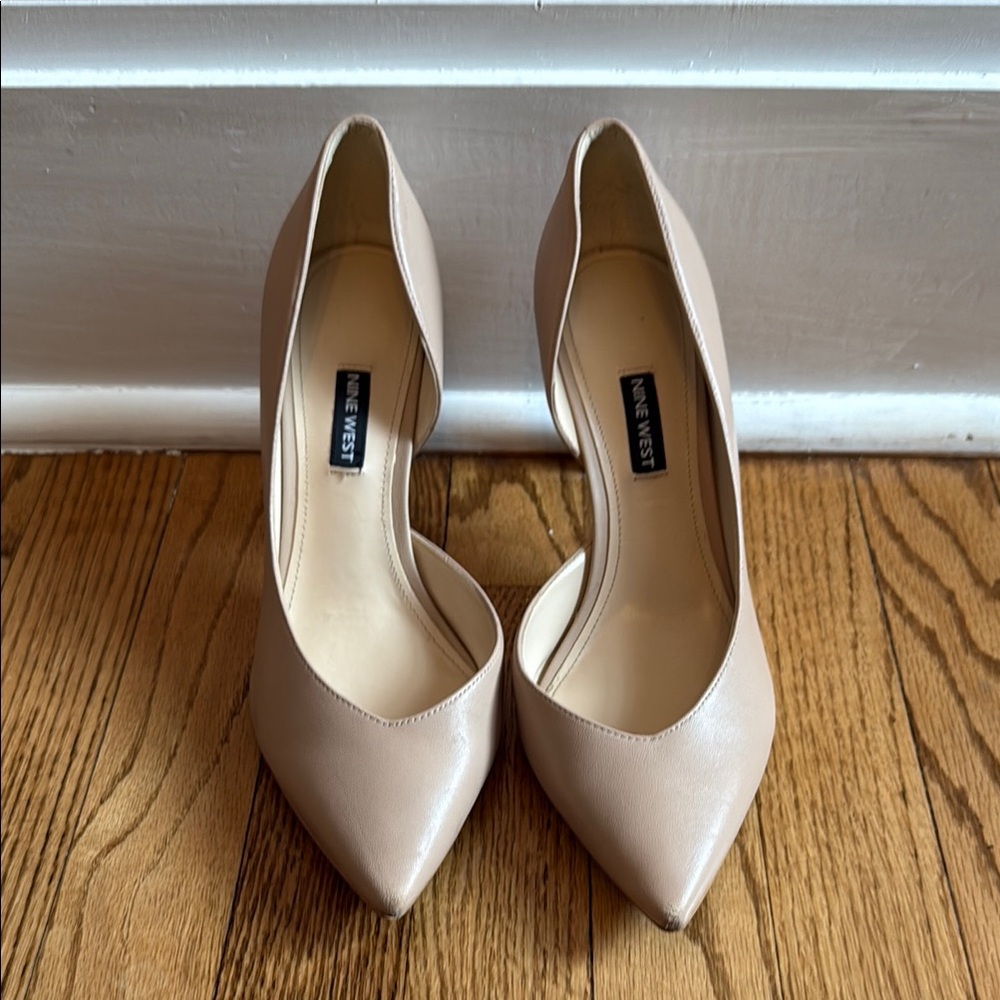 Nine West Women's Cream Pumps